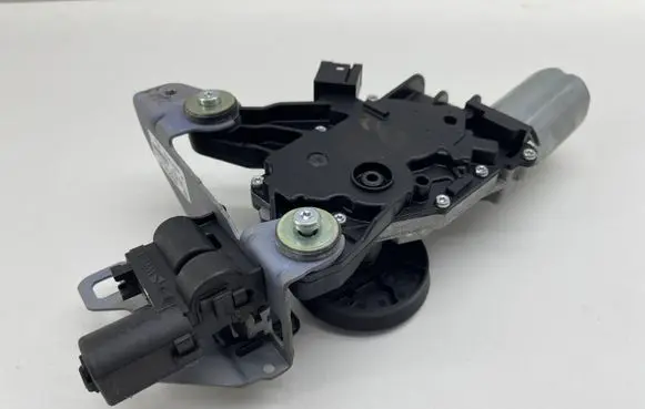 BMW 3 F30 F35 F31 Rear window wiper motor 0390201231 130718