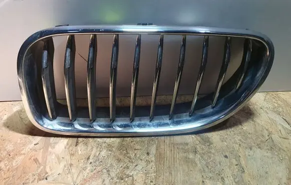 BMW 6 F12 F13 Front bumper upper radiator grill 7212849