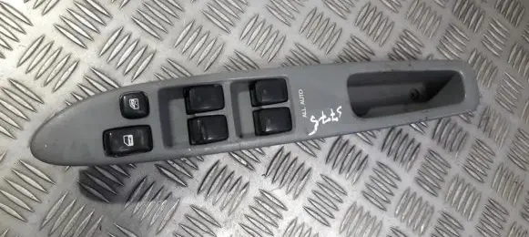 Toyota Avensis Verso Electric window control switch 8404044030 84040-44030