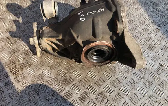 Mercedes-Benz CLS C218 X218 Rear differential A2043510508