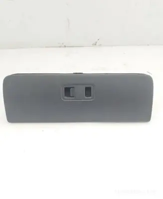 KIA Sedona Glove box