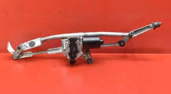 Volvo V70 Front wiper linkage and motor 30753089