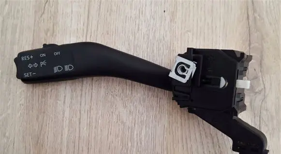 Skoda Octavia Mk2 (1Z) Indicator stalk 1K0953513A