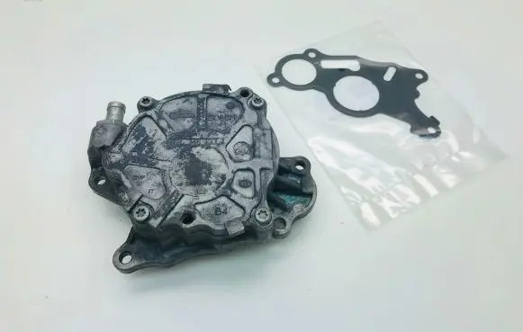 Volkswagen Beetle A5 Vacuum pump 03L145100G