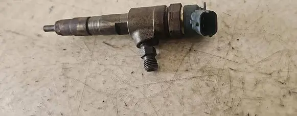 Peugeot 207 Fuel injector 0445110340