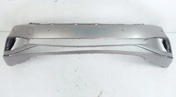 Volkswagen PASSAT B8 Front bumper 3G0807221E