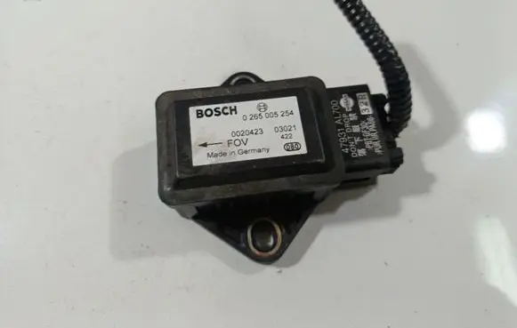 Nissan X-Trail T30 ESP acceleration yaw rate sensor 0265005254