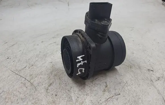 Audi A4 S4 B5 8D Mass air flow meter 0281002531