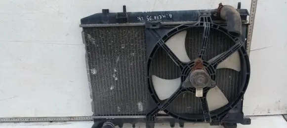 Nissan Almera Radiator cooling fan shroud