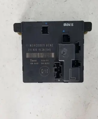Mercedes-Benz E W212 Door control unit/module 2118201526 356805