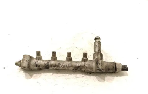 Opel Astra H Fuel main line pipe