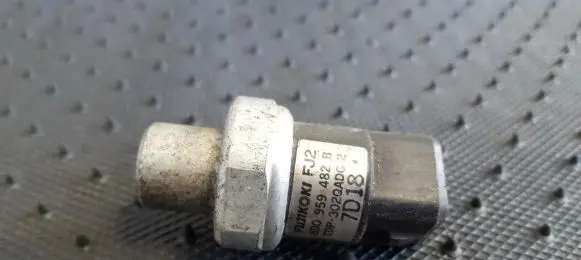 Air conditioning (A/C) pressure sensor