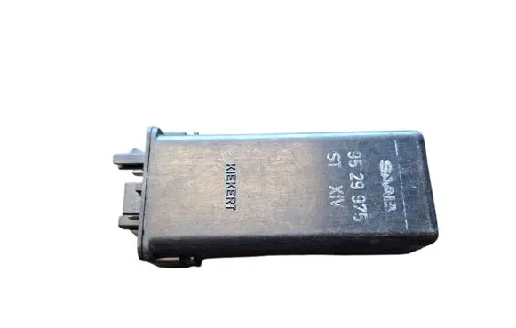 Saab 9000 CD Central locking relay 9529975