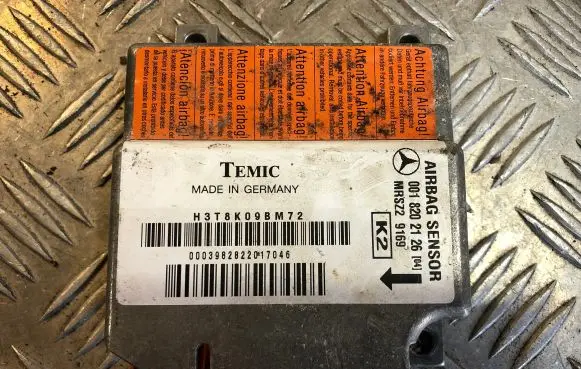 Mercedes-Benz E W210 Airbag control unit/module 0018202126 H3T8K09BM72