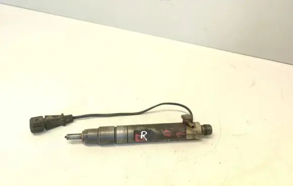 Volvo S70 V70 V70 XC Fuel injector 074130202B