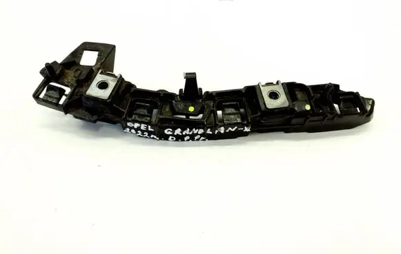 Front bumper mounting bracket