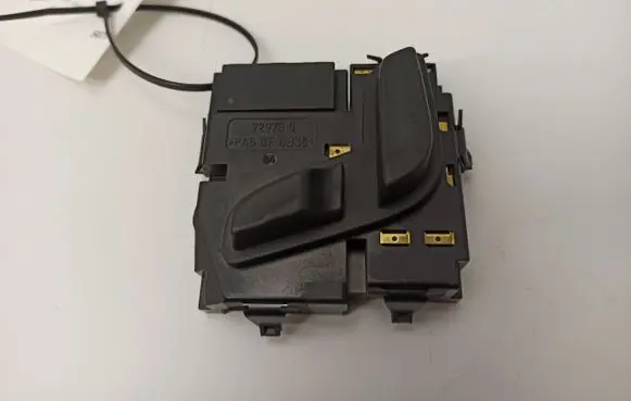 Mercedes-Benz E W212 Seat control switch A2048701958
