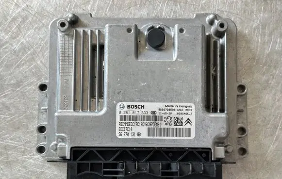Peugeot 308 Engine control unit/module 9666729580