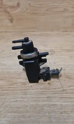 Volkswagen Golf IV Turbo solenoid valve 1H0906627