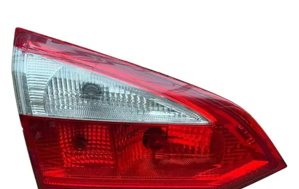 Ford Focus Tailgate rear/tail lights BM5113A603BC 1070272014 10022014