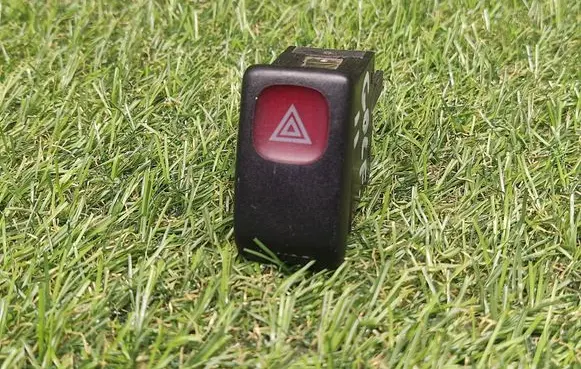 Volkswagen Golf II Hazard light switch 191953235 586149498