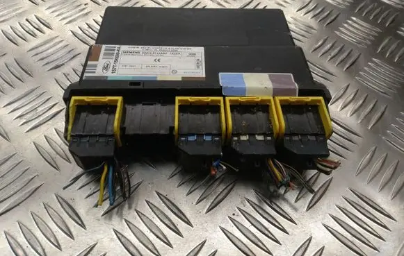 Ford Mondeo Mk III Comfort/convenience module 1S7T15K600KA