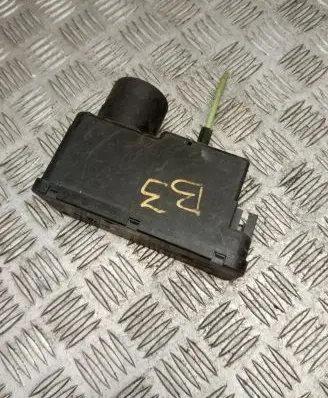 Volkswagen PASSAT B3 Central locking vacuum pump 357962257