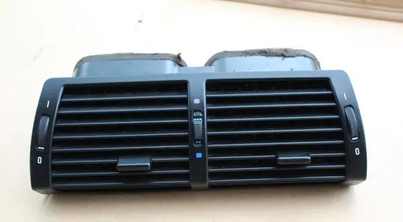 BMW X5 E53 Dash center air vent grill 8402221