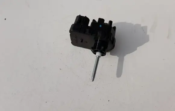 Toyota Avensis T250 Headlight level adjustment motor 717