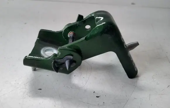 Peugeot 308 Rear door lower hinge