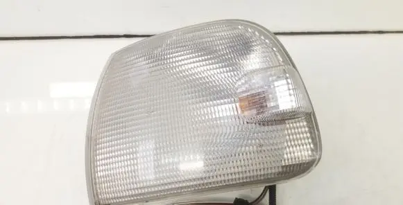 Volkswagen Transporter - Caravelle T4 Front indicator light