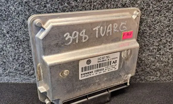 Volkswagen Touareg I Transfer box differential control unit 0AD927755L