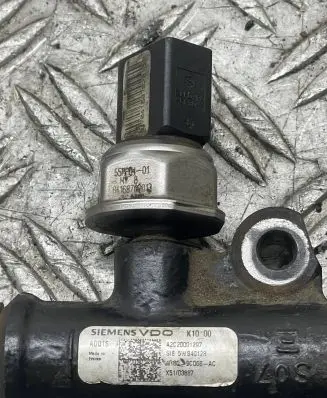 Clutch slave cylinder