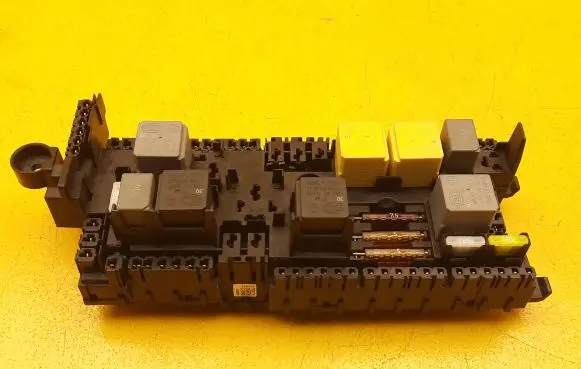Mercedes-Benz Sprinter W907 W910 Fuse box set A9075450100