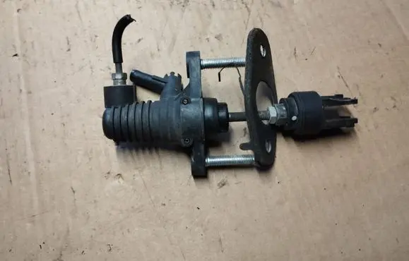 Clutch master cylinder