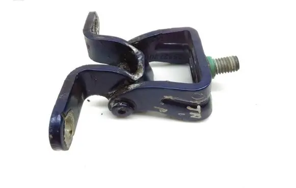 Skoda Octavia Mk2 (1Z) Tailgate/trunk/boot hinge 1Z5827301