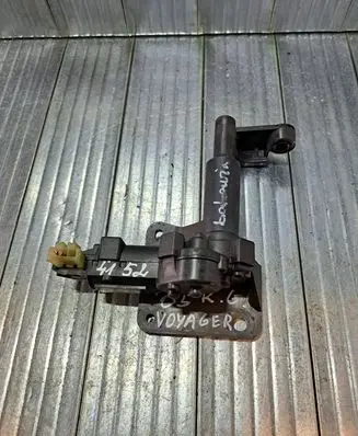 Chrysler Voyager Vent window/glass motor 04717607AB 688320
