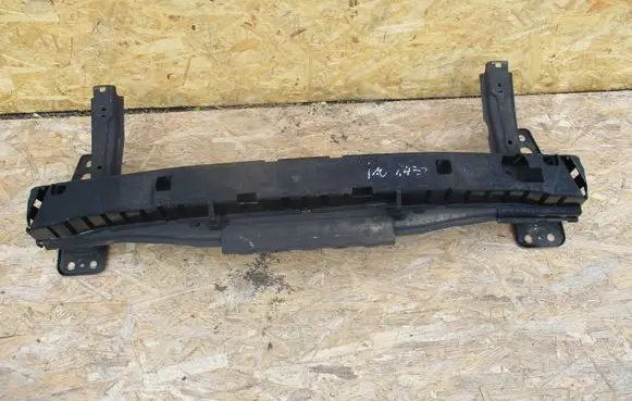 Hyundai i10 Front bumper cross member