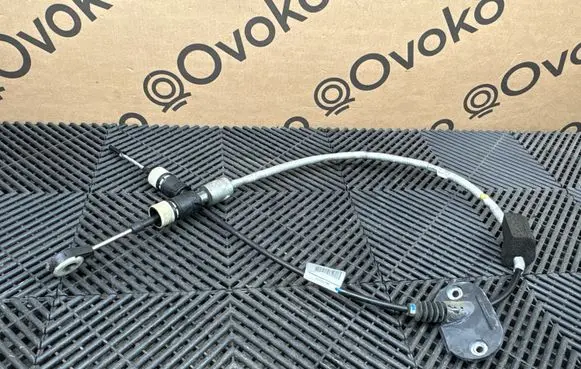 Volvo XC90 Gear shift cable linkage 31325795