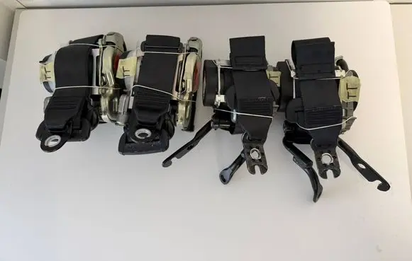 Audi TT TTS RS Mk3 8S Set of seat belts 8S8857706A 8S8857705B
