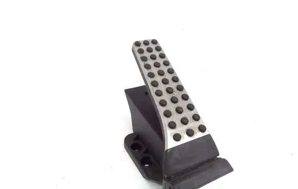 Mercedes-Benz E A207 Accelerator throttle pedal A2043000204