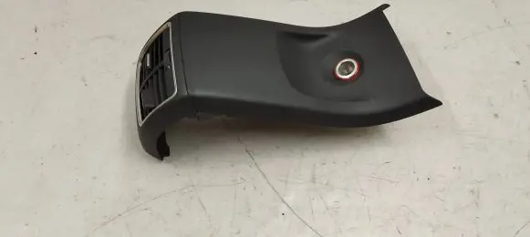 Audi Q3 8U Rear air vent grill 8u0819203 8u0864376a