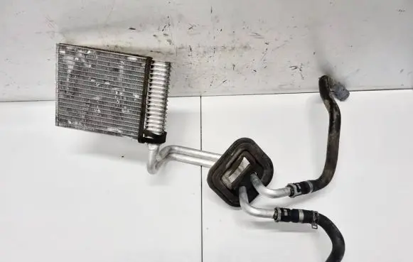 Ford C-MAX II Heater blower radiator