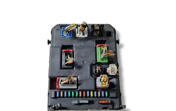 Peugeot 207 CC Comfort/convenience module 9664983380