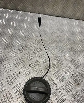 Toyota Avensis Verso Fuel tank filler cap 