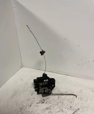 Audi A4 S4 B6 8E 8H Front door lock 4B1837015G