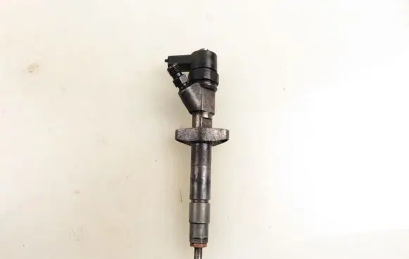 Renault Master II Fuel injector 8200146357 0445110141