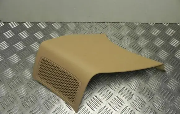 (D)pillar trim (top)