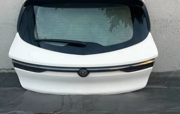 Alfa Romeo Tonale Truck tailgate 
