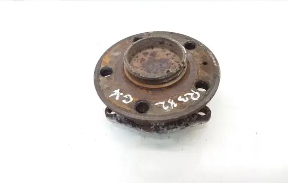 Volvo V70 Rear wheel hub